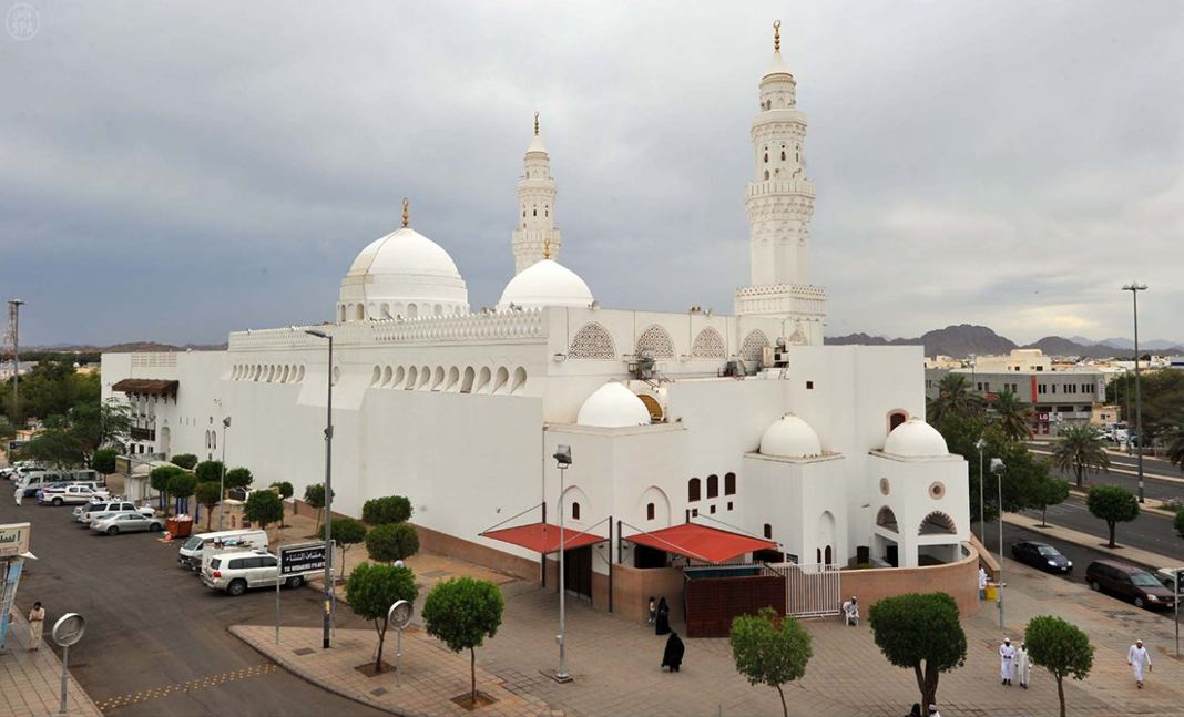 Masjid-Qiblatain By Himah Mulia